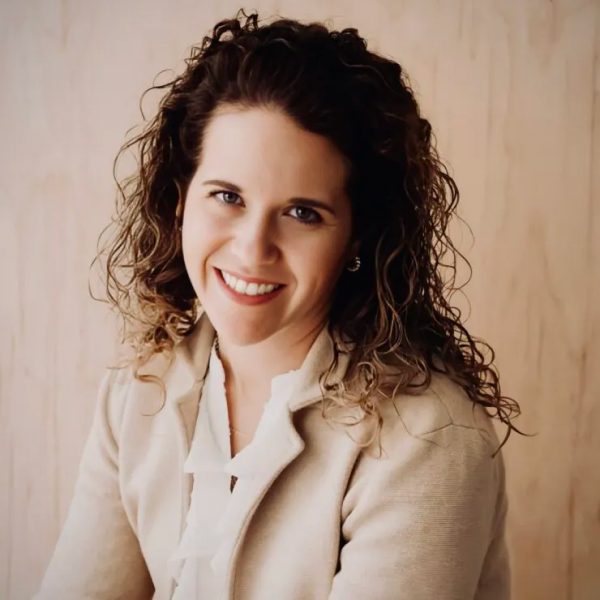 Portrait of Nicolette Schmuck